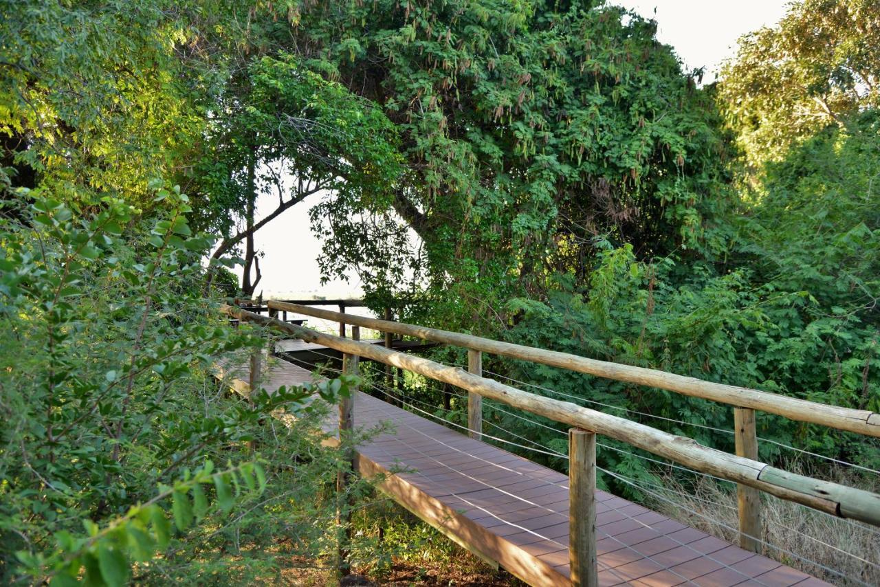 Chobe River Cottages Kasane Extérieur photo